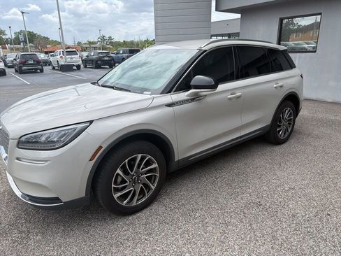 Used 2022 Lincoln Corsair FWD image 3