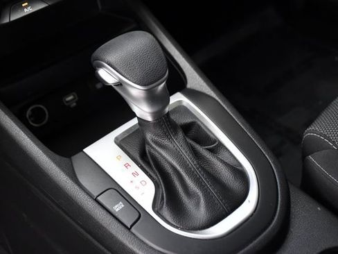 Used 2024 Kia Forte LXS image 12