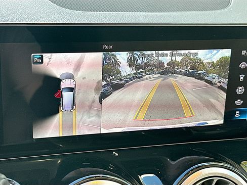 Used 2022 Mercedes-Benz GLB 250 4MATIC image 15