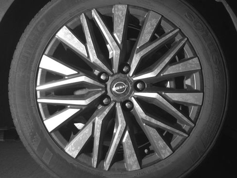 Used 2025 Nissan Altima 2.5 SV image 13