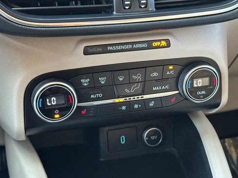 Used 2020 Ford Escape Titanium FWD image 20