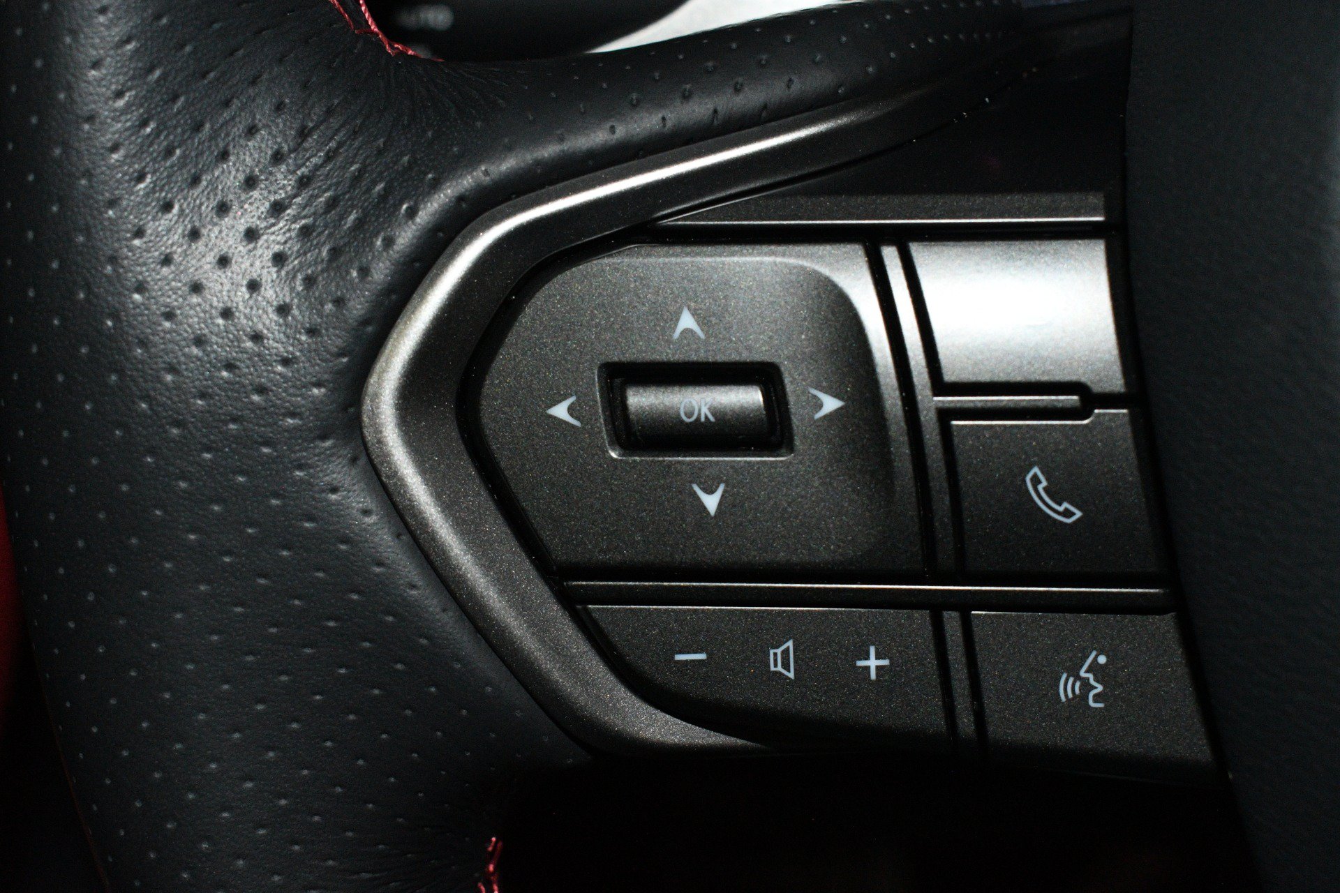 Used 2026 Lexus IS 350 F Sport w/ Technology Package RWD image 27
