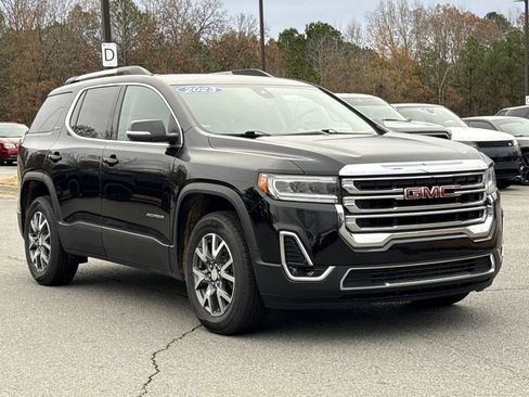 Used 2023 GMC Acadia SLT image 4