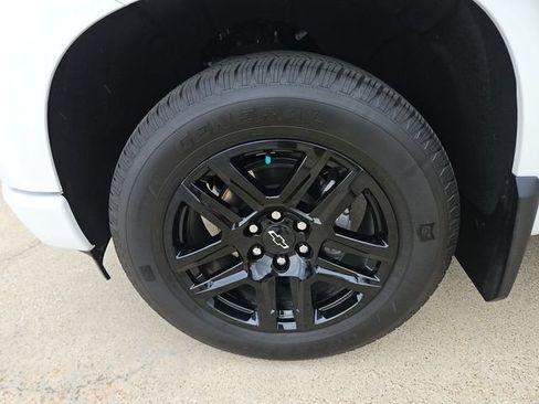 Used 2025 Chevrolet Silverado 1500 Custom w/ LPO, Dark Essentials Package RWD image 29