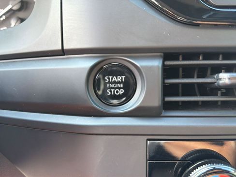 Used 2025 Nissan Pathfinder S FWD image 25