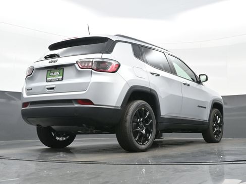 New 2025 Jeep Compass Latitude w/ Sun & Sound Group image 15