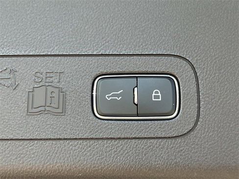 Used 2023 Lincoln Aviator Black Label w/ Jet Package image 11