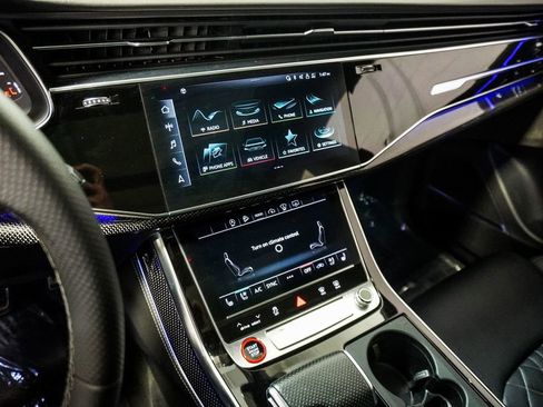 Used 2021 Audi SQ8 Prestige w/ Prestige Package image 25