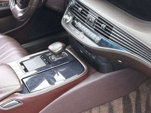 Used 2018 Lexus LS 500 w/ Interior Upgrade Package RWD image 27