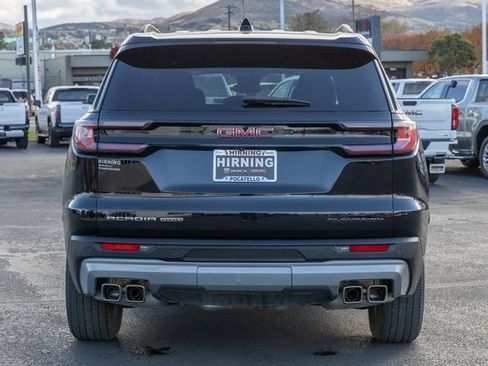 Used 2025 GMC Acadia Elevation image 4