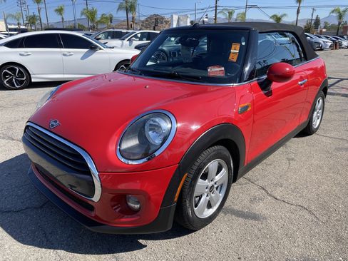 Used 2019 MINI Cooper Convertible FWD image 2