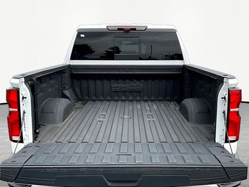 Used 2024 Chevrolet Silverado 3500 High Country w/ High Country Premium Package AWD/4WD image 7