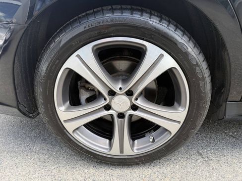 Used 2017 Mercedes-Benz E 300 4MATIC image 12