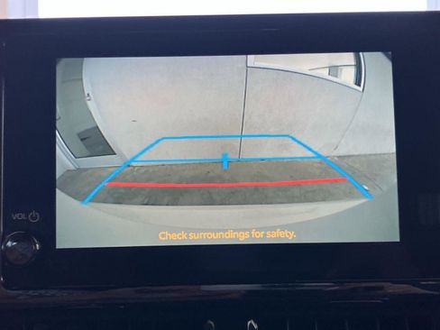 Used 2025 Toyota Corolla SE FWD image 11