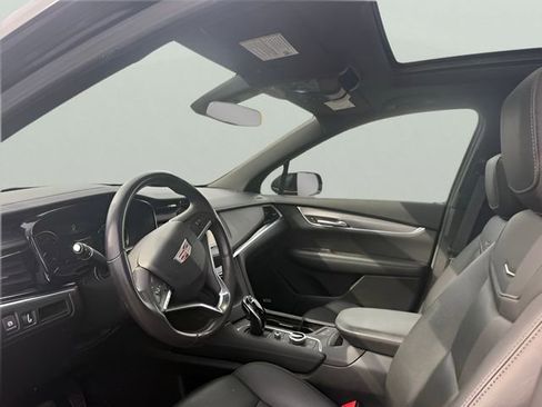 Used 2022 Cadillac XT6 Luxury image 16