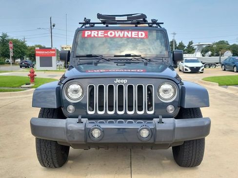 Used 2018 Jeep Wrangler Unlimited Sahara w/ Connectivity Group AWD/4WD image 7
