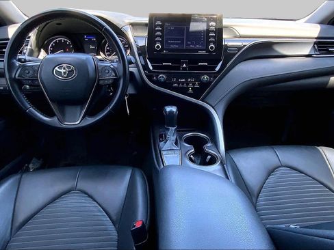 Used 2022 Toyota Camry SE FWD image 15