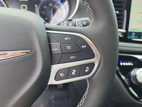 New 2026 Chrysler Pacifica Select FWD image 24