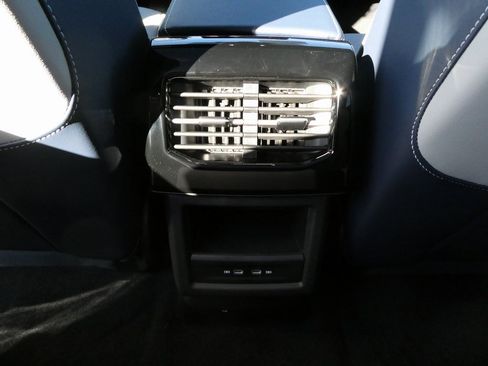 New 2025 Volkswagen ID.4 Pro S image 38