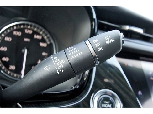 Used 2020 Cadillac XT6 Premium Luxury image 19