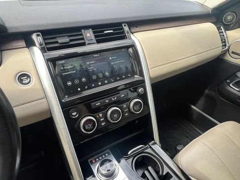 Used 2020 Land Rover Discovery HSE AWD/4WD image 24