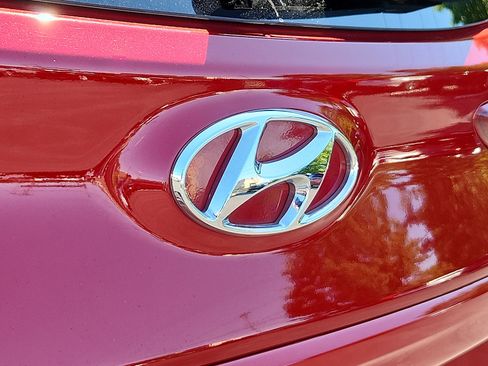 Used 2020 Hyundai Kona SEL AWD/4WD image 29