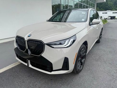 New 2025 BMW X3 xDrive30i w/ Premium Package image 3
