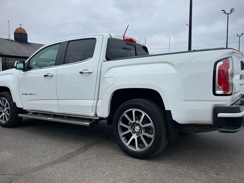 Used 2021 GMC Canyon Denali image 4