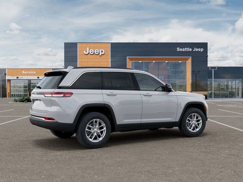 New 2026 Jeep Grand Cherokee Laredo X AWD/4WD image 5