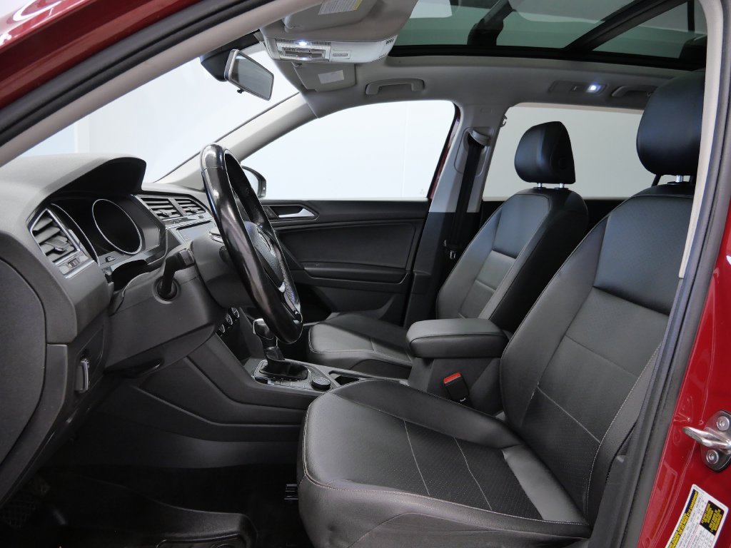 Used 2019 Volkswagen Tiguan SE w/ Panoramic Sunroof Package AWD/4WD image 13