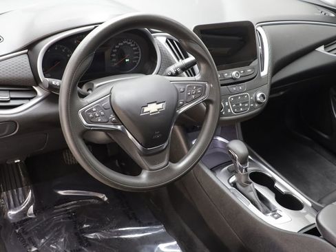 Used 2023 Chevrolet Malibu LT FWD image 7