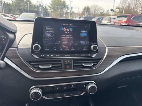 Used 2024 Nissan Altima 2.5 SV image 21