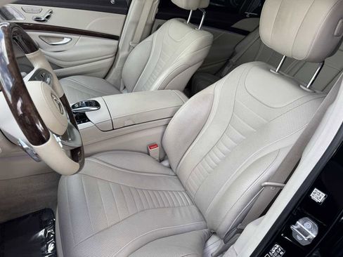 Used 2019 Mercedes-Benz S 560 Sedan image 16