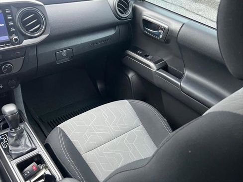 Certified 2023 Toyota Tacoma TRD Off-Road w/ Technology Package image 18