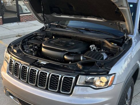 Used 2019 Jeep Grand Cherokee Limited image 41