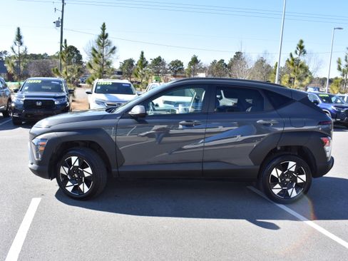 Used 2025 Hyundai Kona SEL image 6