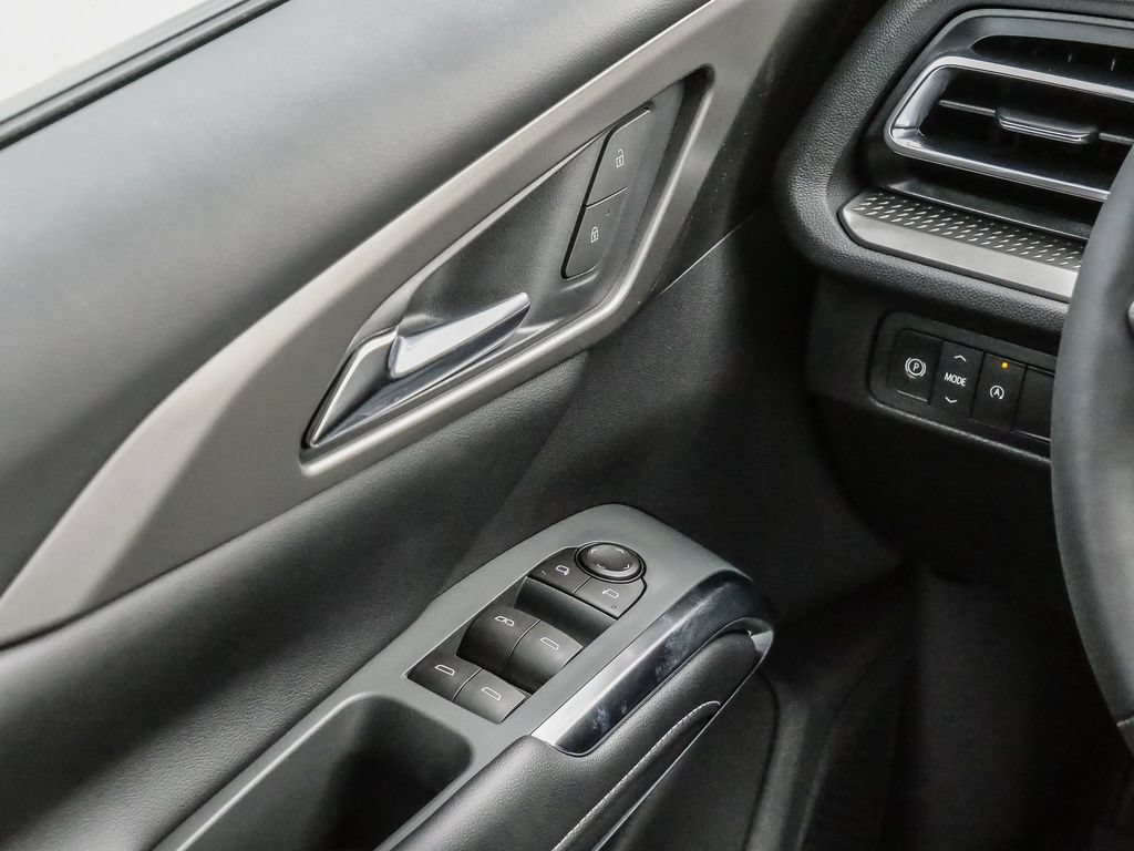 New 2027 Chevrolet Traverse LT w/ Driver Confidence Package FWD image 30