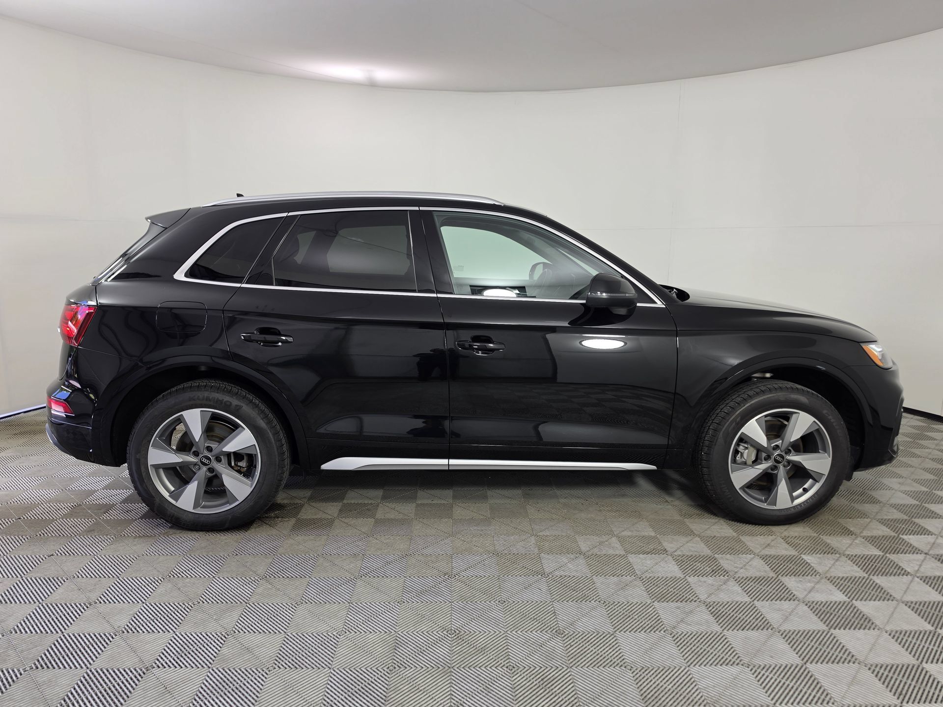 Certified 2024 Audi Q5 Premium AWD/4WD image 8