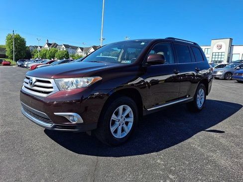 Used 2013 Toyota Highlander SE AWD/4WD image 3
