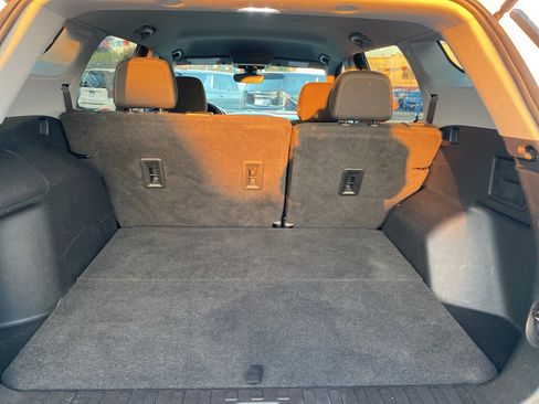 Used 2022 GMC Terrain SLE w/ Elevation Edition image 16