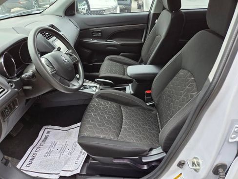 Used 2025 Mitsubishi Outlander Sport ES AWD/4WD image 8
