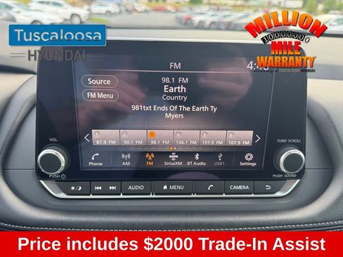 Used 2025 Nissan Rogue SV image 13