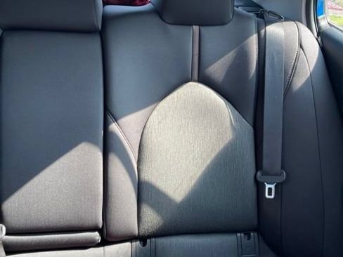 Used 2019 Toyota Camry LE FWD image 30