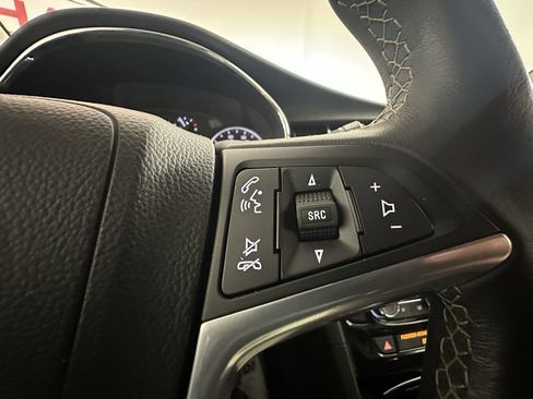 Used 2020 Buick Encore Preferred w/ Safety Package image 30