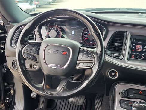 Used 2023 Dodge Challenger SXT w/ Blacktop Package image 17