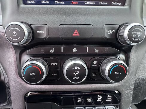 Used 2020 RAM 1500 Big Horn AWD/4WD image 24