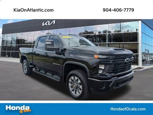 Used 2025 Chevrolet Silverado 2500 Custom AWD/4WD image 1