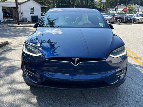 Used 2018 Tesla Model X 75D AWD/4WD image 4