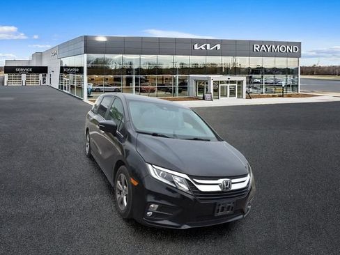 Used 2018 Honda Odyssey EX image 9
