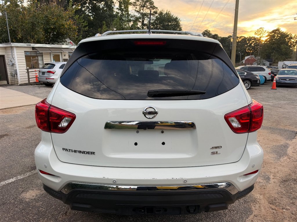 Used 2017 Nissan Pathfinder SL w/ SL Premium Package AWD/4WD image 6